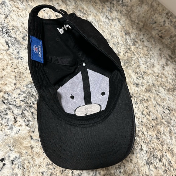 PSG Paris Saint-Germain Essential Crest Cap - Black - Picture 5 of 8